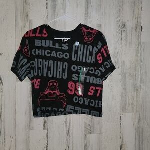 NWT NBA Women's Chicago Bulls Cropped Tshirt